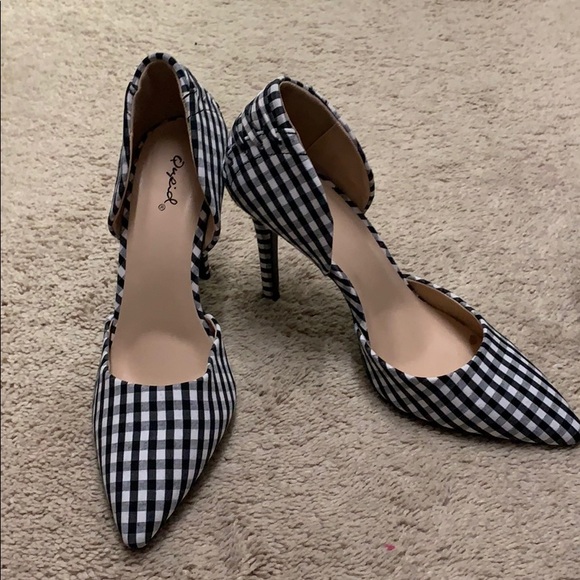 Black and white gingham pumps - Picture 2 of 2